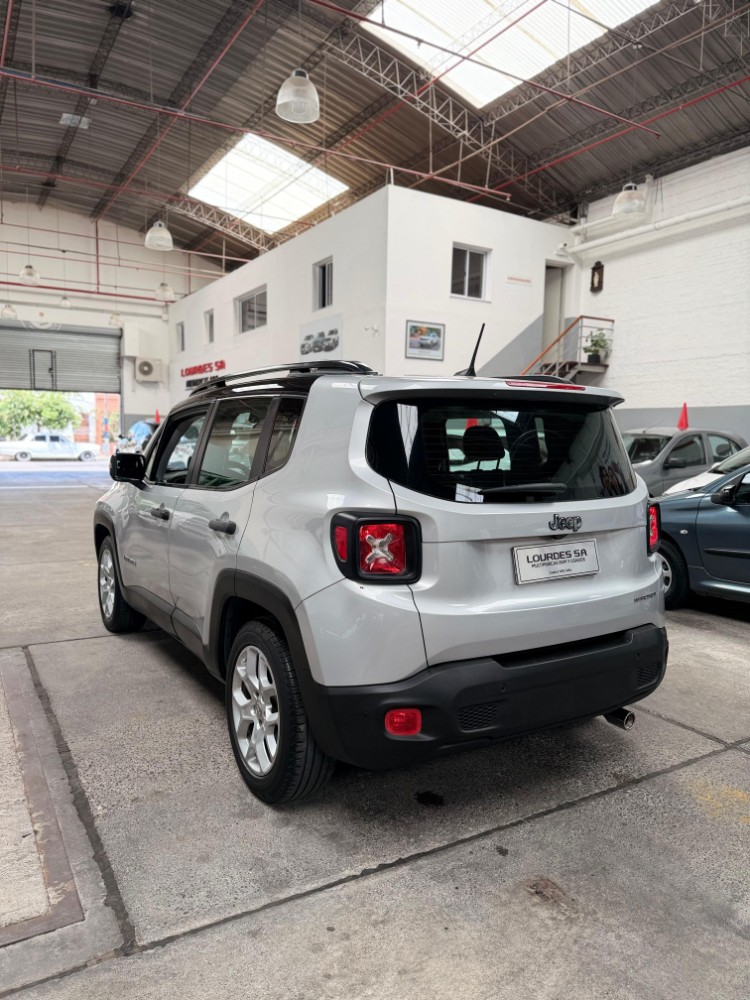 Jeep RENEGADE SPORT 1.8 AT6 — foto 7